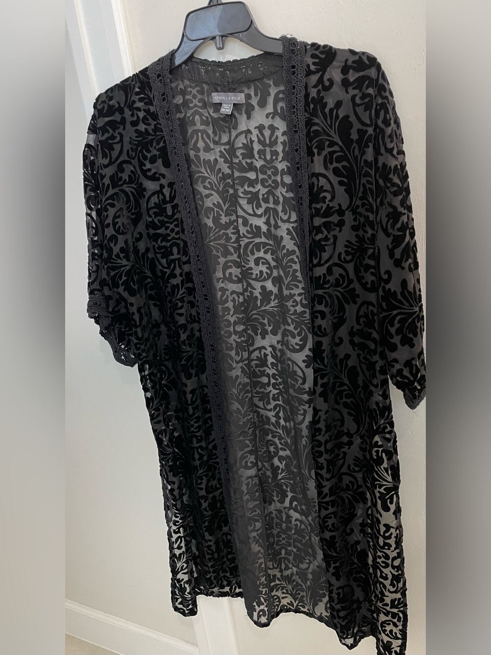 Kendall & Kylie Black Burnout Velvet Floral Kimono / Swimsuit Coverup - OS.